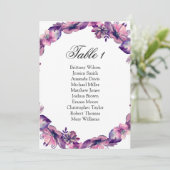 Invitation Plan de table de mariage avec fleurs violettes. Pl (Debout devant)