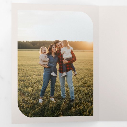 Invitation pliable en trois volets avec collage de (Intérieur en premier)