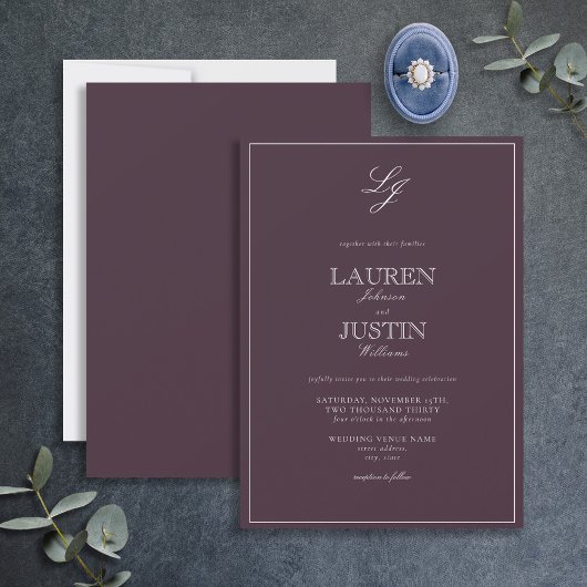 Invitation Plum classique violet Mariage de script Monogramme