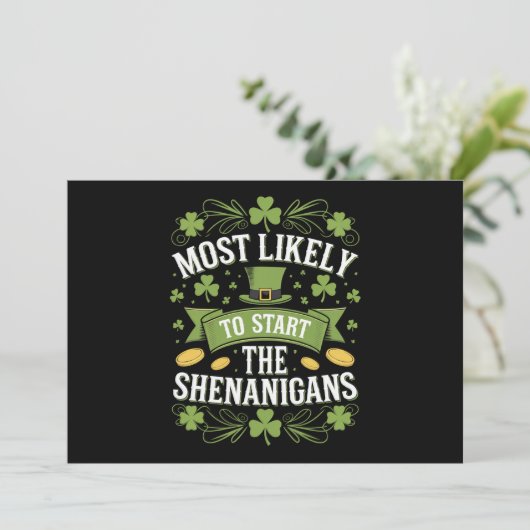 Invitation Plus susceptible de commencer la farce St Patricks (Debout devant)
