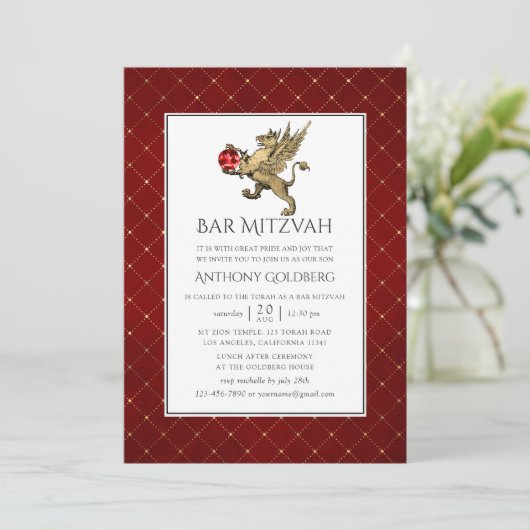 Invitation Plush Red et or Damask et Lattice Bar Mitzvah (Debout devant)
