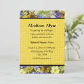 Invitation Plutôt Jaune Violet Floral "Off To College" Invita (Debout devant)