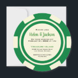 Invitation Poker Chip Green et White Las Vegas Mariage<br><div class="desc">Éblouissez vos invités en leur envoyant ces invitations de mariage de puces de poker blanc vert et crémeux. Ils attendent avec impatience de vous rejoindre à ce mariage incontournable !</div>