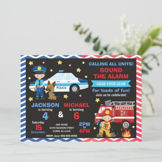 Invitation Police & Firefighter Joint Birthday (Debout devant)