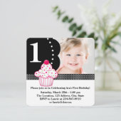 Invitation Polka Dot Cupcake Girls Photo 1er anniversaire (Debout devant)