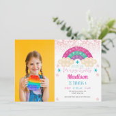 Invitation Pop It Birthday Party Rainbow Photo (Debout devant)