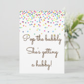 Invitation Pop The Bubbly Elle a un Hubby Sign 5x7" (Debout devant)