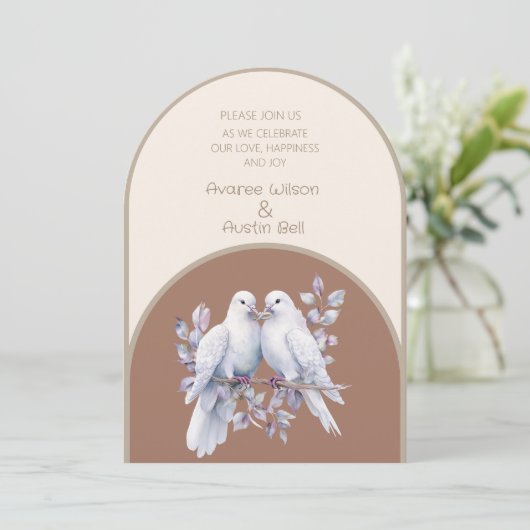 Invitation Portes Anneaux Mocha Mousse clair Taupe Beige Arch (Debout devant)