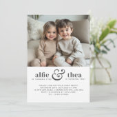 Invitation Portrait conjoint d'invitation d'anniversaire (Debout devant)