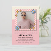 Invitation pour 20e anniversaire Fleurs roses rétr (Debout devant)