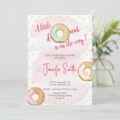 Invitation pour Baby Shower avec un petit donut ro (Debout devant)