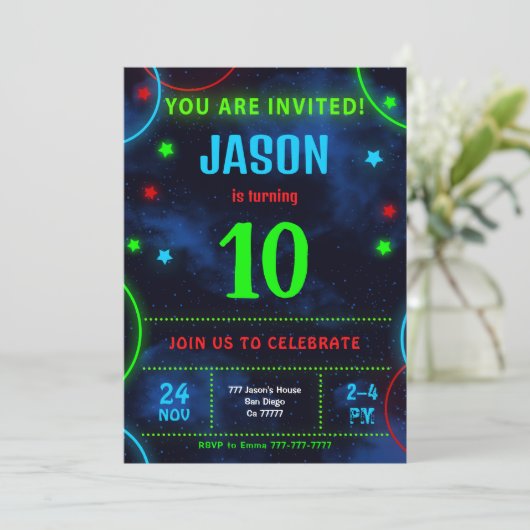 Invitation pour garçon (Debout devant)