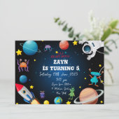 Invitation pour garçons hors de l'espace (Debout devant)