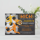 Invitation pour l'anniversaire du soccer du garçon (Debout devant)