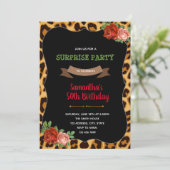 Invitation pour l'anniversaire d'un rose léopard (Debout devant)