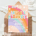 Invitation pour le 1er anniversaire Groovy Rainbow<br><div class="desc">Célébrez le grand jour de vos petits avec cette invitation rétro arc-en-ciel pour un premier anniversaire ! Avec un design vibrant inspiré des années 1960, comprenant des signes de paix, des fleurs, des étoiles et des éclairs, cette carte tendance donne le ton parfait pour une fête amusante et colorée. Des...</div>