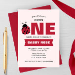 Invitation pour le premier anniversaire de coccine<br><div class="desc">Célébrez le tout premier anniversaire de votre petite fille avec cette charmante invitation sur le thème de la coccinelle, conçue dans un style moderne et doux qui est parfait pour la première fête d'anniversaire d'une fille. Le devant présente un fond rose blush doux, une typographie rouge gras mettant en évidence...</div>