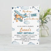 Invitation pour le premier anniversaire de l'avion (Debout devant)