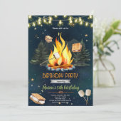 Invitation pour une fête d'anniversaire avec feu d (Debout devant)