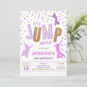Invitation pour une fête d'anniversaire avec une m (Debout devant)