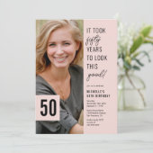 Invitation pour une fête d'anniversaire de 50 ans  (Debout devant)