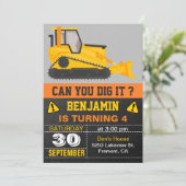 Invitation pour une fête d'anniversaire de constru (Debout devant)