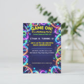 Invitation pour une fête d'anniversaire Neon Glow  (Debout devant)