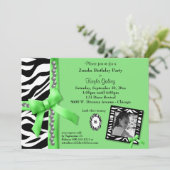 Invitation pour une fête d'anniversaire vert citro (Debout devant)