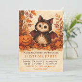 Invitation pour une fête d'Halloween tenue avec un (Debout devant)