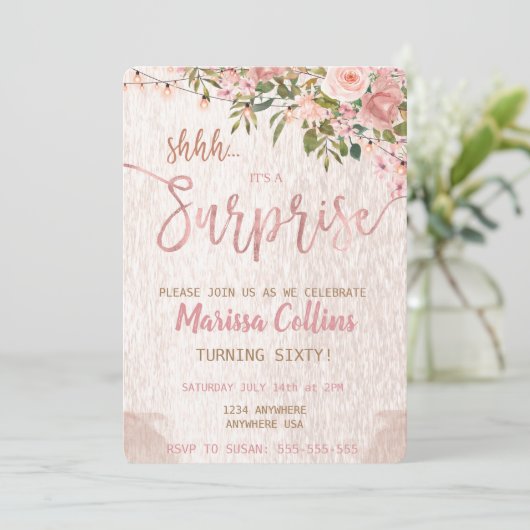 Invitation pour une soirée surprise, guirlande lum (Debout devant)