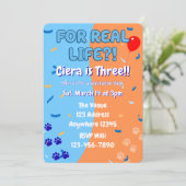Invitation Pour une véritable fête d'anniversaire patte de ch (Debout devant)