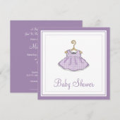 Invitation pourpre de baby shower de la robe de (Devant / Derrière)