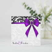 Invitation pourpre de mariage damassé d'arc de (Debout devant)