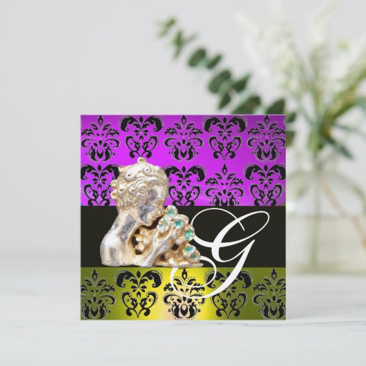 INVITATION POURPRE, JAUNE, NOIR, BLANC DAMASSÉ MONOGRAMME DE  (Debout devant)