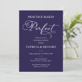 Invitation Pratique Fait Un Dîner De Répétition Parfait (Debout devant)