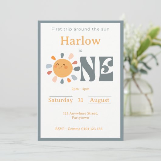 Invitation Premier tour autour du soleil (Debout devant)