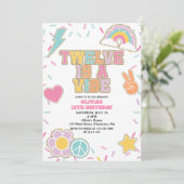 Invitation Preppy Patch Twelve est une Vibe 12e Anniversaire (Debout devant)