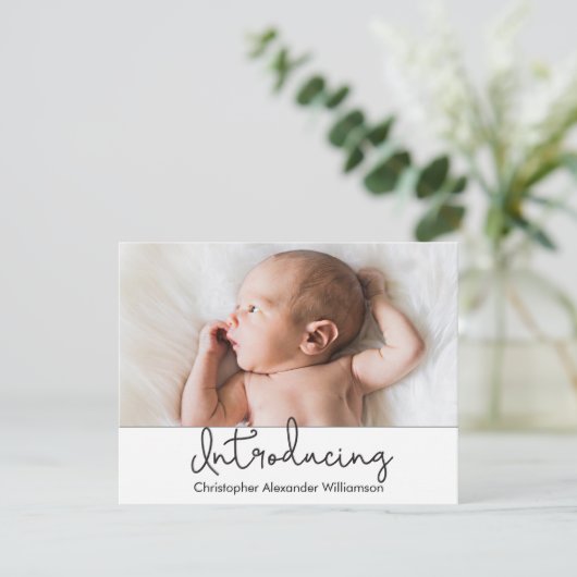 Invitation Présentation moderne de Script Baby Boy Photo (Debout devant)