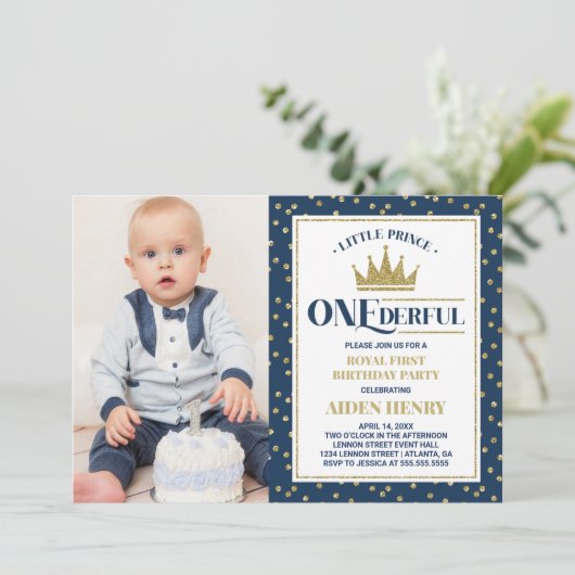 Invitation Prince ONEderful First Birthday Invitation, bleu (Debout devant)