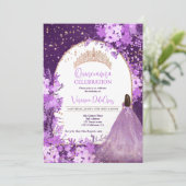 Invitation princesse quinceanera de tiara à fleurs violet d'o (Debout devant)