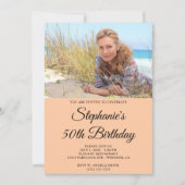 Invitation Profonde Pêche et blanc Élégant Script 50e anniver (Devant)