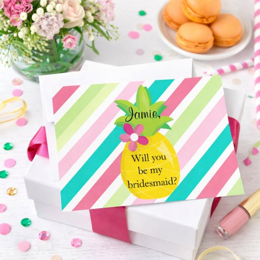 Invitation Proposition d'une servante d'ananas