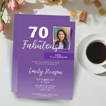 Invitation Purple 70 et Fabulous 70th Birthday Party Photo<br><div class="desc">Purple 70 et Fabulous Surprise 70th Birthday Party Photo Invitation. Une photo personnalisée,  inspirante et drôle de citation 70 et fabuleux. L'arrière - plan est violet vif et le texte est en blanc. C'est une grande invitation à l'anniversaire pour une fête d'anniversaire de femme.</div>