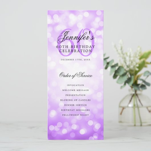 Invitation Purple Bokeh 60th Birthday Program avec menu (Debout devant)