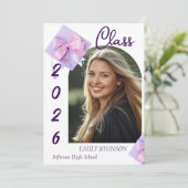 Invitation Purple Cap Photo Graduation Announcement  (Debout devant)