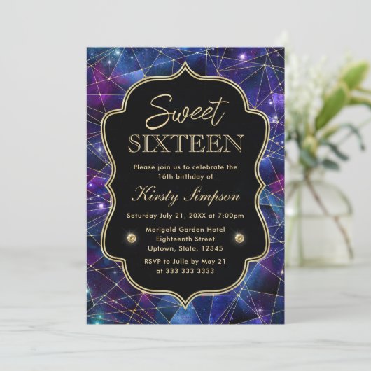 Invitation Purple et bleu Minuit Cristal Galaxy Sweet 16 (Debout devant)