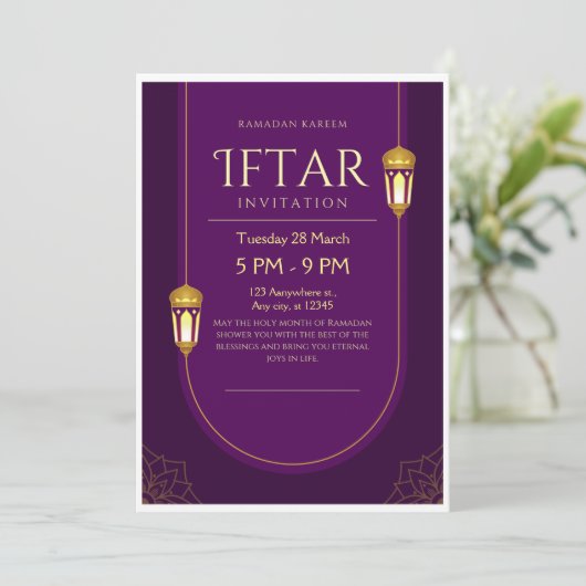 Invitation Purple Gold et Crème pour le Ramadan Ka (Debout devant)