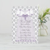 Invitation Purple Grey Damask Baby Girl Douche (Debout devant)