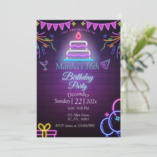 INVITATION PURPLE NEON GLOW DANS LA PARTIE D'ANNIVERSAIRE SOM (Debout devant)