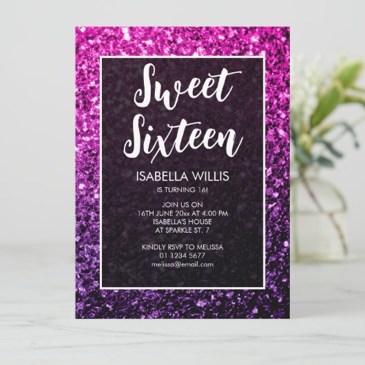 Invitation Purple Pink Ombre scintille Sweet 16 élégant scrip (Debout devant)